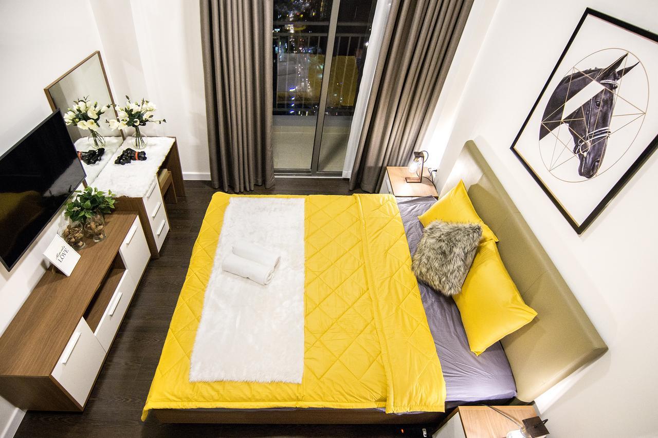 The Moment In Saigon - District 4 Apartment